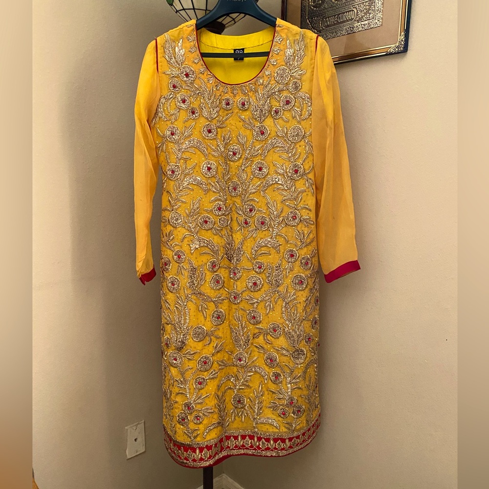Mayun outfit